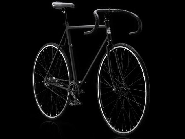 Svart bike designed by BIKEID for the MoMA store - Design Father