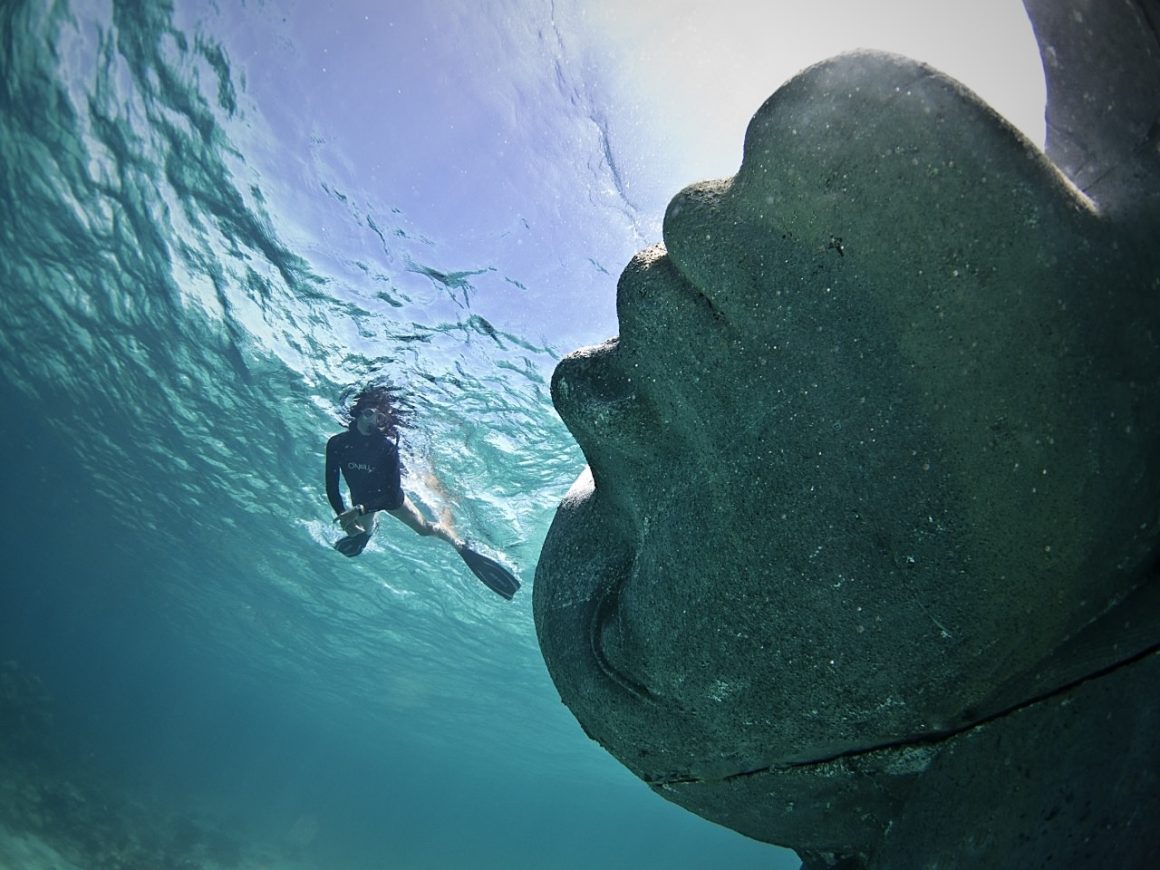 Ocean Atlas in Nassau, Bahamas by Jason deCaires Taylor