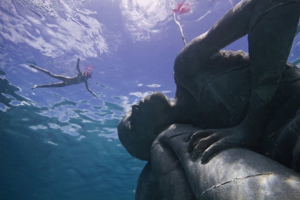 Ocean Atlas in Nassau, Bahamas by Jason deCaires Taylor 3