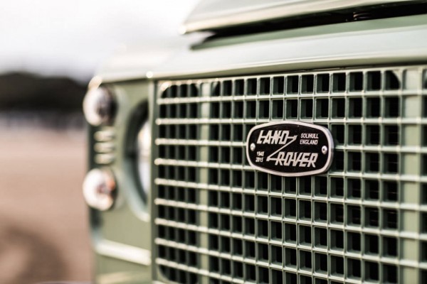 Land Rover Defender Heritage Limited Edition 6