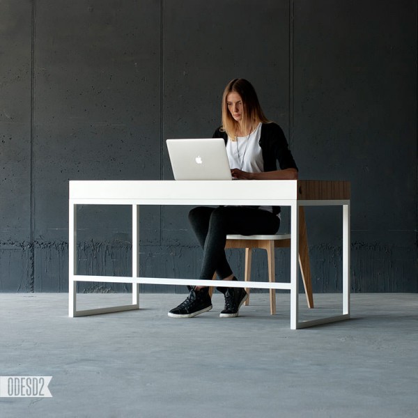 O1 desk by Ukrainian ODESD2 4