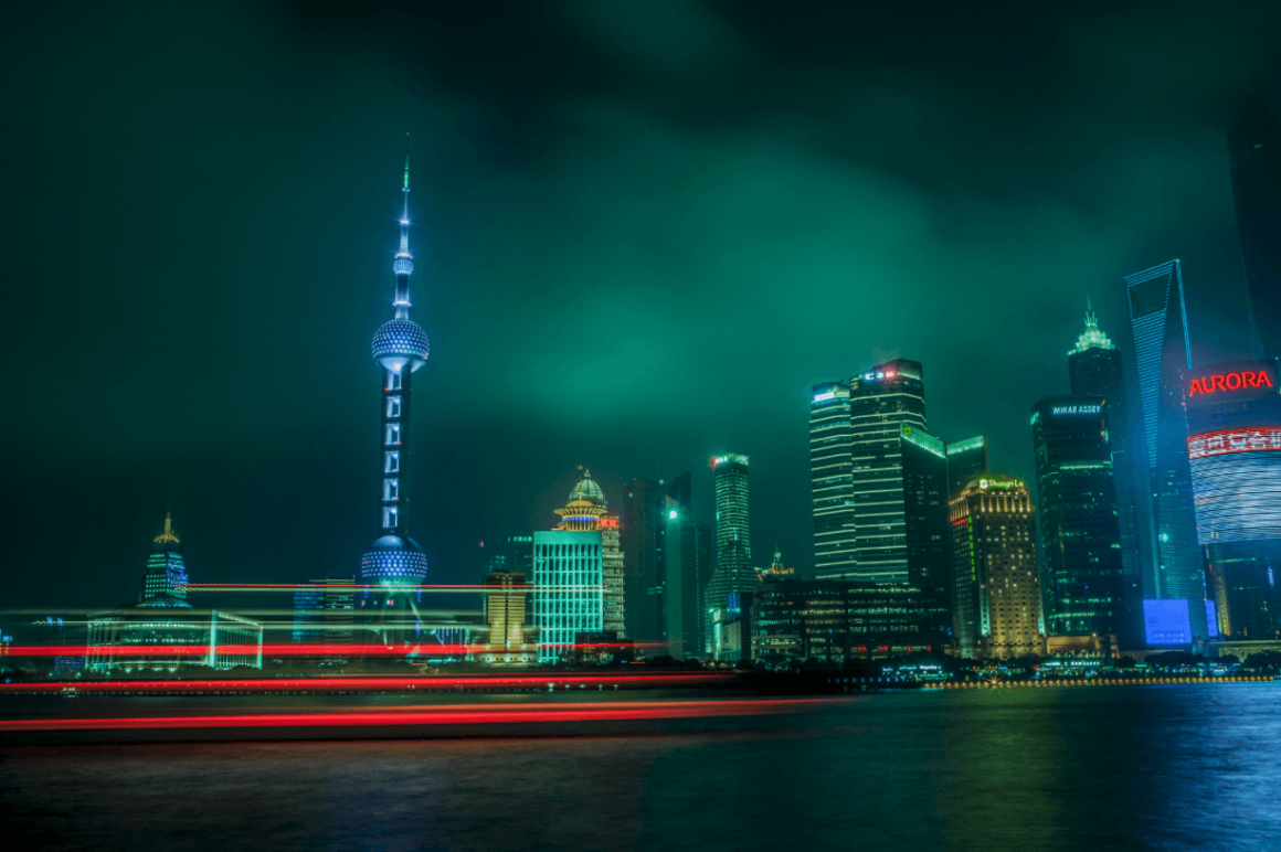 Introducing the latest project of photographer Nicolas Jandrain, called "Shanghai Nights". Nocturnal, cinematique, fabulous. 7