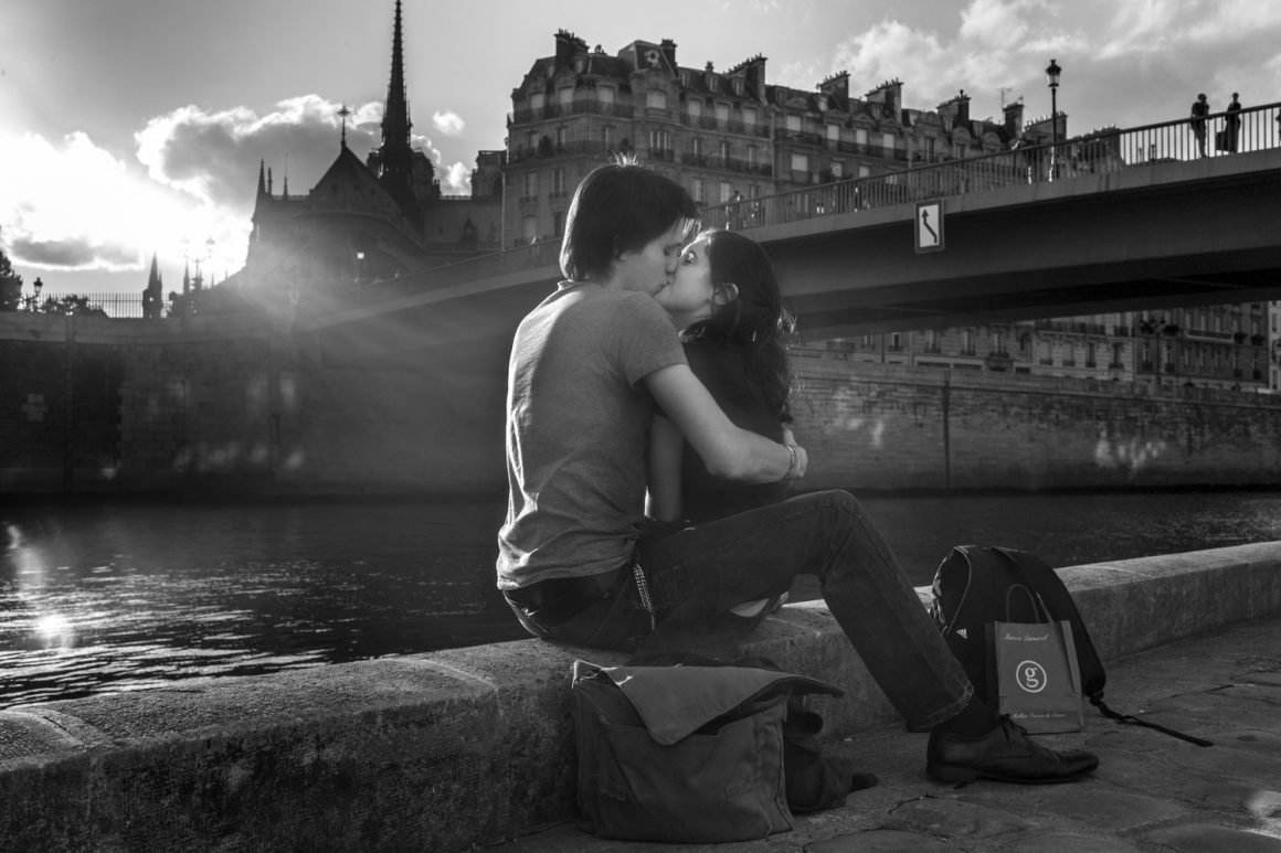 "French Kiss – A Love Letter to Paris" by Peter Turnley 23