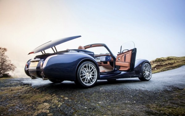 Morgan unveils the 2015 Aero 8 4