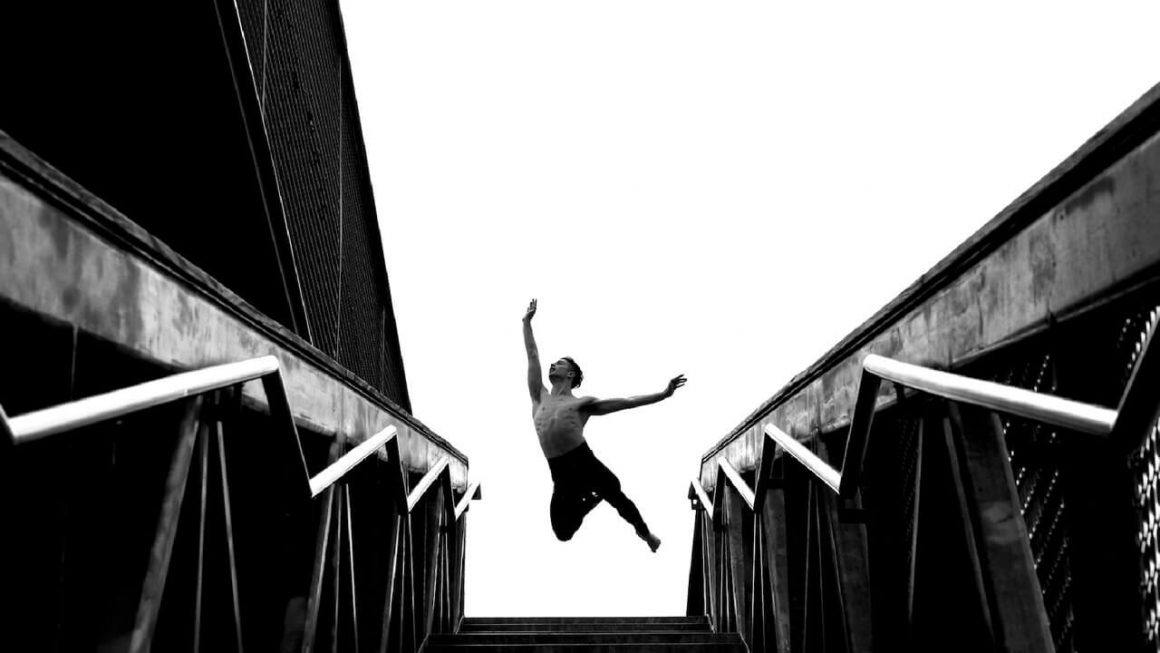 Ballet dancers against urban backdrops in NYC by Omar Robles 9